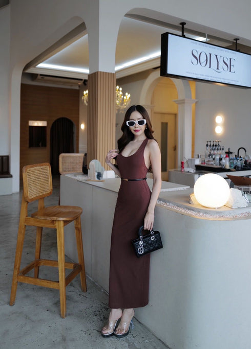 Sleeveless Slim Fitted Long Dress With Belt